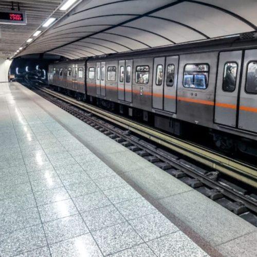 Με εντολή ΕΛΑΣ: Κλείνουν στις 15:30 οι σταθμοί μετρό Κορυδαλλός και Μανιάτικα