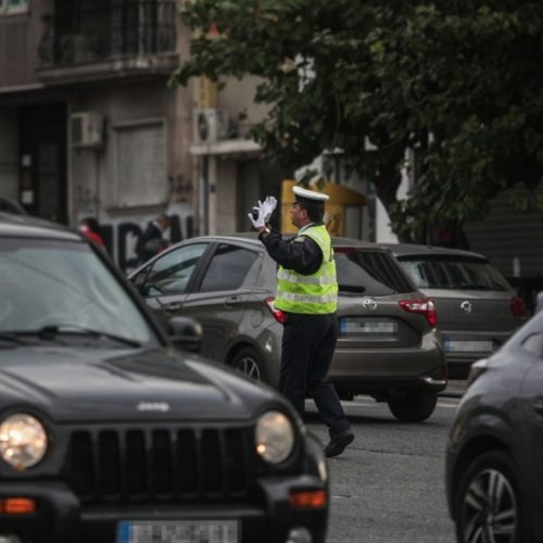 Παράσυρση πεζού στη Λ. Κηφισίας: Χάος στην κυκλοφορία μετά από σύγκρουση με μηχανή