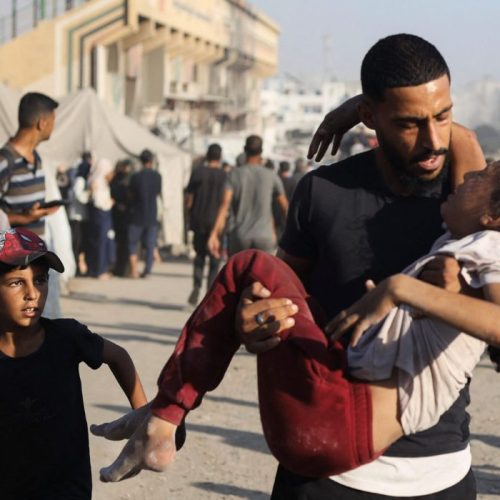 Το Ισραήλ λέει «ναι» στην πρόταση Τραμπ: Συμφωνία για ομήρους και κατάπαυση στη Γάζα