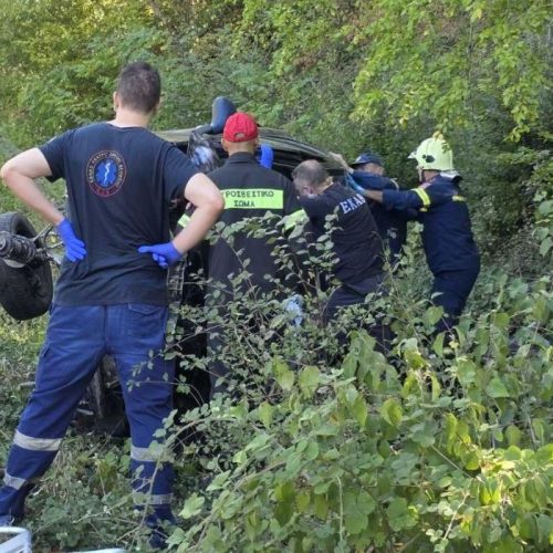 Σοβαρό τροχαίο στην Εθνική Γρεβενών–Καλαμπάκας: Τρία άτομα στο νοσοκομείο