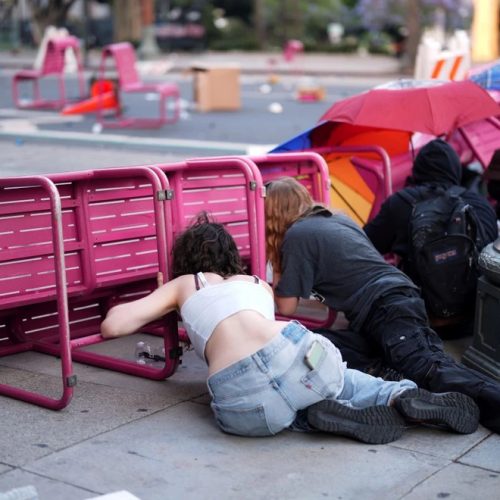 Σε «ΧΑΟΣ» το Λος Άντζελες – Κατέφθασε η Εθνοφρουρά