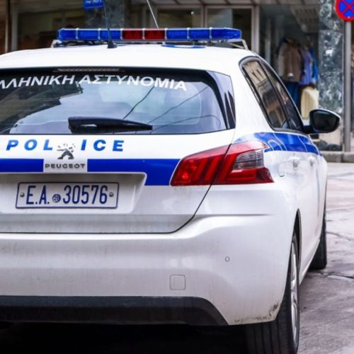 Ζάκυνθος: 39χρονος έπεσε στα χέρια της αστυνομίας για ναρκωτικά και όπλα – Αντιστάθηκε στη σύλληψη