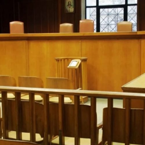 Σοκ στη Θεσσαλονίκη: 21χρονος κατέγραφε κρυφά πελάτισσες στην τουαλέτα – Κυκλοφορεί ελεύθερος με όρους