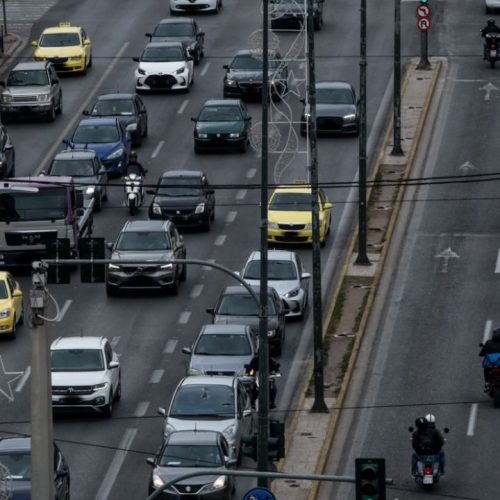 Κίνηση στους δρόμους της Αττικής: Πρωινό μποτιλιάρισμα σε Κηφισό, Αττική Οδό και Σκαραμαγκά