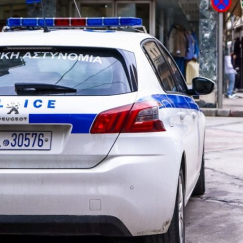 Μεγάλη αστυνομική επιχείρηση στην Πάτρα: Ναρκωτικά και όπλα βρέθηκαν σε σπίτι