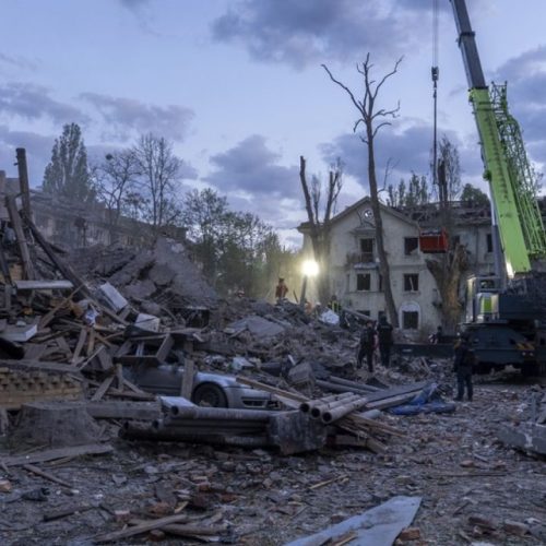 Oυκρανικές επιθέσεις σε περιοχές με ρωσικά σύνορα αφήνουν χιλιάδες ανθρώπους χωρίς ρεύμα