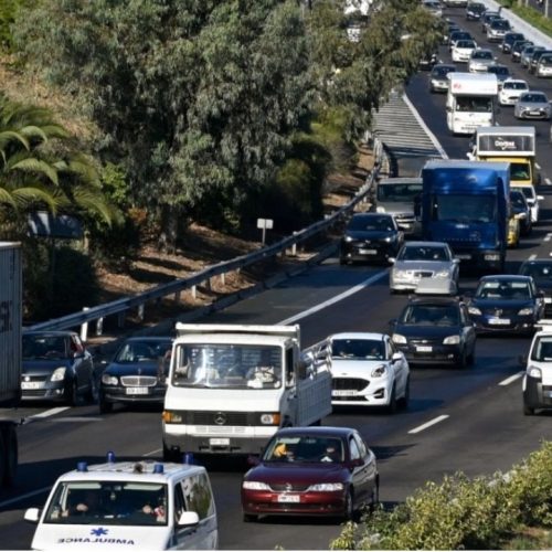 Σοβαρό τροχαίο στη Μεταμόρφωση: Κυκλοφοριακό χάος στην Αθηνών–Λαμίας προς Λαμία