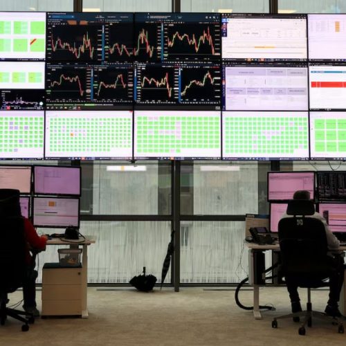 ΣΥΝΕΠΕΙΕΣ ΤΗΣ ΠΑΡΑΙΤΗΣΗΣ ΤΟΥ ΣΕΜΠΑΣΤΙΑΝ ΛΕΚΟΡΝΟΥ! ΠΕΦΤΕΙ Η ΚΥΒΕΡΝΗΣΗ ΣΤΗ ΓΑΛΛΙΑ