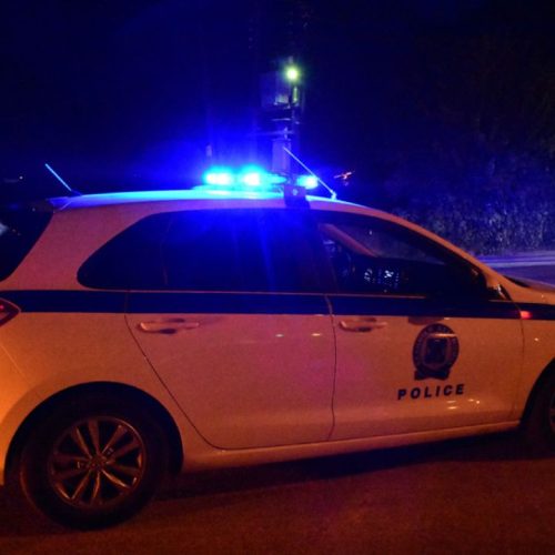 Θεσσαλονίκη: Νεαροί παρίσταναν τους αστυνομικούς – πήγαν να ελέγξουν… πραγματικό αστυνομικό!