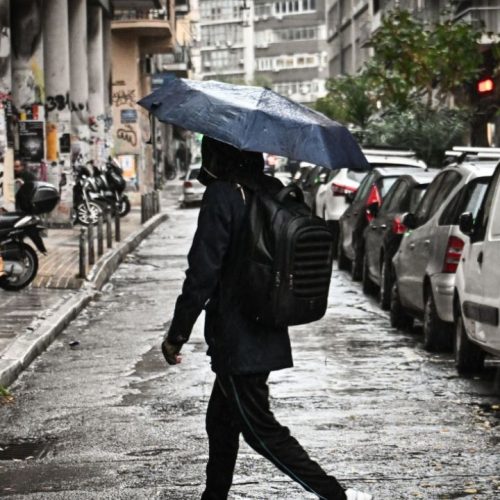 Άστατος καιρός αύριο: Βροχές και καταιγίδες στα δυτικά και νότια