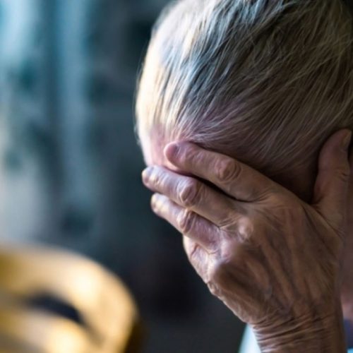 Αγγελόκαστρο Αιτωλοακαρνανίας: Κουκουλόφοροι φίμωσαν και λήστεψαν ηλικιωμένη – Στο νοσοκομείο η 85χρονη