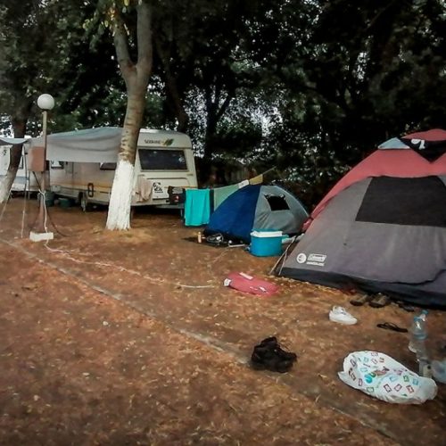 Έξι ώρες απολογίας στη Φοινικούντα: 22χρονος αρνείται εμπλοκή ως φυσικός αυτουργός στη διπλή δολοφονία