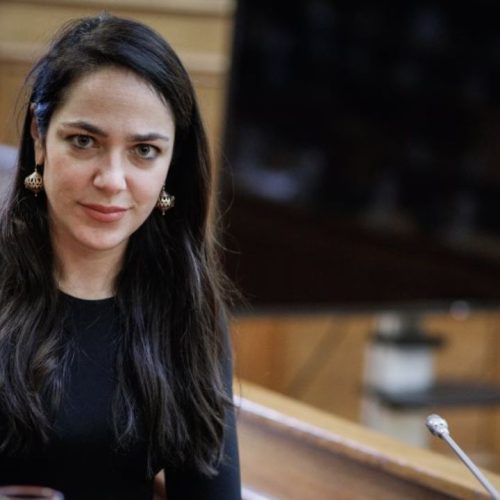 Φρίκαραν μέχρι και οι λίμπεραλ τύπου Ζαχαρού με τη Δόμνα Το λέγαμε ότι γυαλίζει το μάτι της. Αλλά αυτό δεν το περιμέναμε