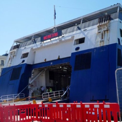 Βαθιά οδύνη στην κηδεία του 20χρονου ναυτικού που έχασε τη ζωή του στο Blue Star Chios