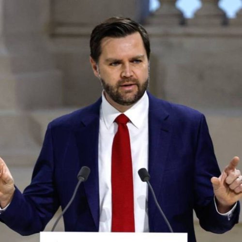 Στην Ιερουσαλήμ ο Βανς με τη σύζυγό του συναντώνται με Νετανιάχου – Αύριο φτάνει ο Ρούμπιο