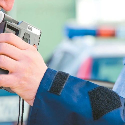 Μπλόκα της τροχαίας: Δύο συλλήψεις μετά τον εντοπισμό διαδικτυακών ομάδων με χιλιάδες μέλη