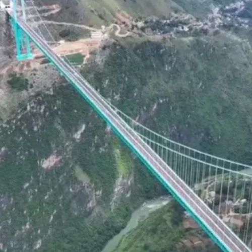 Κίνα: Ψηλότερη γέφυρα στον κόσμο μειώνει τη διαδρομή από δύο ώρες σε δύο λεπτά