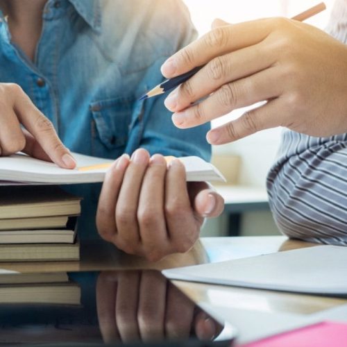Τα σχολεία καταρρέουν και η παιδεία καταρρέει μαζί τους – Κόλαφος η έκθεση για την παιδεία στην Ελλάδα