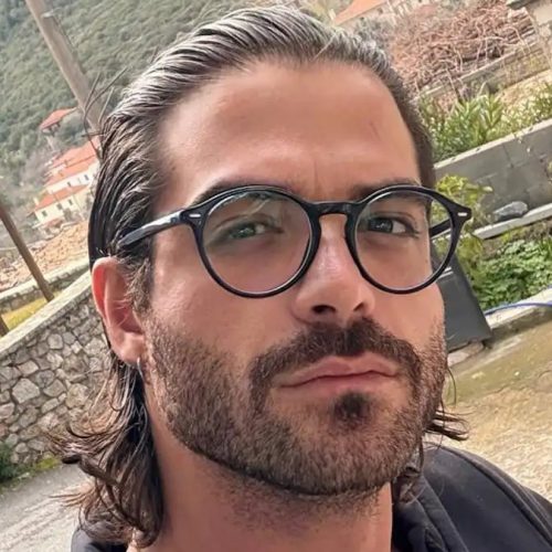 Σύλληψη του Άρη Μουγκοπέτρου μετά από μήνυση της συζύγου του για ενδοοικογενειακή απειλή