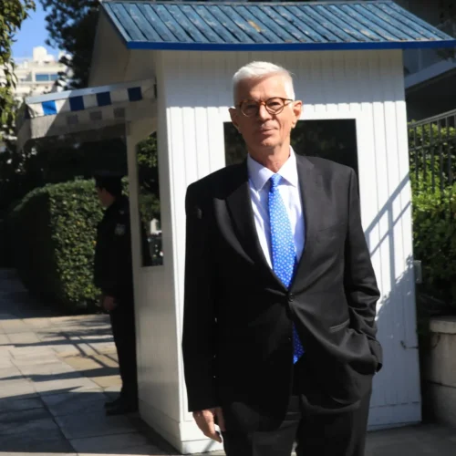 Δοξιάδης: Ο «επενδυτής» που έκανε καριέρα με τα λεφτά των φορολογουμένων και τις ευλογίες της κυβέρνησης