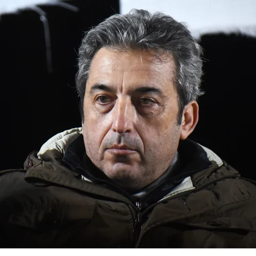ΣΥΓΚΛΟΝΙΣΤΙΚΟ: Ο Παύλος Ασλανίδης σε έξαλλη κατάσταση – «Μην ξαναμιλήσετε για τα έλαια σιλικόνης, κάψανε τα παιδιά μας ζωντανά!»