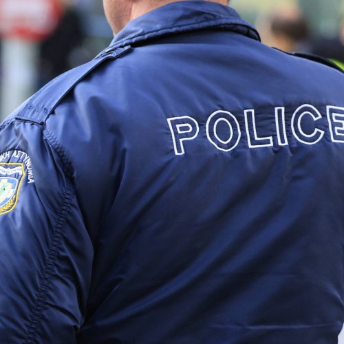 Θρήνος στην τοπική κοινωνία των Χανίων – Πέθανε αστυνομικός, πατέρας δύο παιδιών