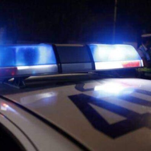ΠΑΝΙΚΟΣ στη Λάρισα – Κυκλοφορούσε «τσίτσιδος» στην κεντρική πλατεία! (ΒΙΝΤΕΟ)