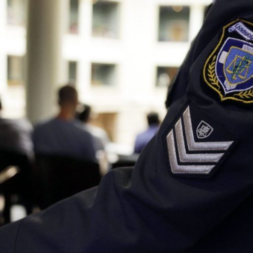 Προσποιούνταν τον αστυνομικό και απαιτούσε χρήματα – Πώς τον έπιασαν οι αληθινοί αστυνομικοί