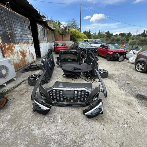 Εξάρθρωση Σπείρας Κλοπών και Πλαστογραφίας Αυτοκινήτων – Στη Φάκα Μέλη της Εγκληματικής Οργάνωσης (Βίντεο)