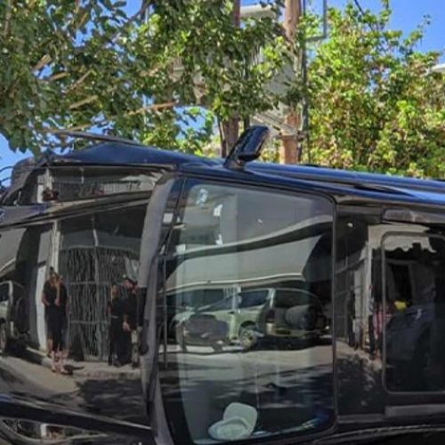 «ΣΟΚ» στα Χανιά – Τζιπ με οικογένεια τούμπαρε και έπεσε σε σταθμευμένα! [ΦΩΤΟ]