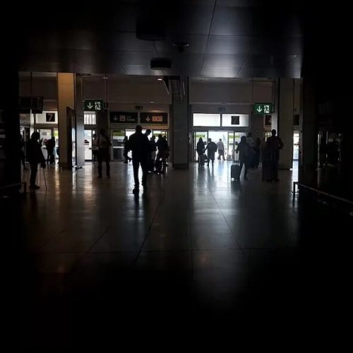 Νέο «Μπλακ Άουτ» στις Επικοινωνίες στην Ισπανία: Χάος και Ερωτηματικά!