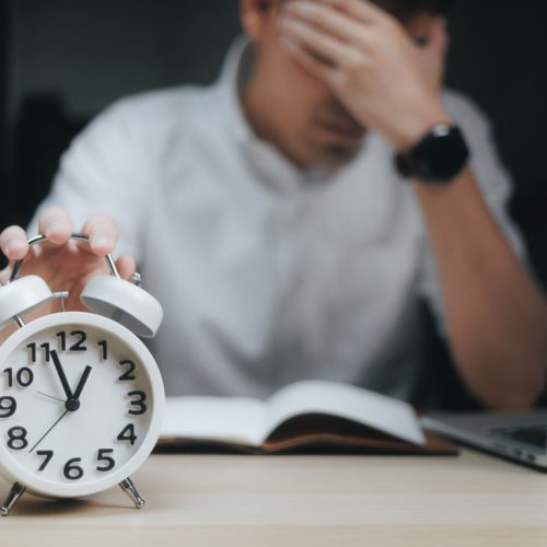 Eurostat: Οι Έλληνες πρωταθλητές.. υπερωριών – 1 στους 5 εργάστηκε πάνω από 45 ώρες εβδομαδιαίως!