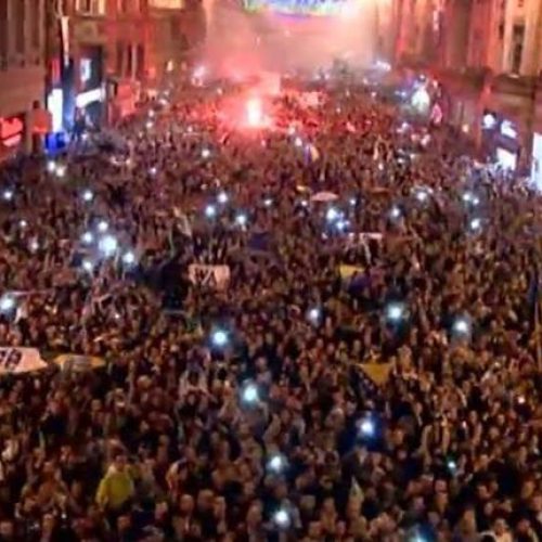 Κάζο για Ιταλία – «Έκαψαν» το Σαράγιεβο οι Βόσνιοι(vids)