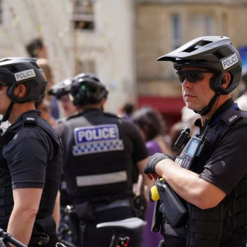 Αιματηρή συμπλοκή στο Ανατολικό Λονδίνο – Έφηβος νεκρός μετά από επίθεση με ματσέτα στο Χάκνεϊ