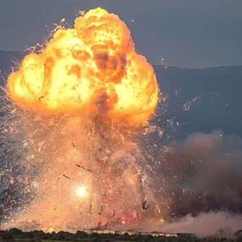 Ινδία – Τουλάχιστον 21 νεκροί λόγω έκρηξης σε εργοστάσιο κατασκευής πυροτεχνημάτων (Βίντεο)