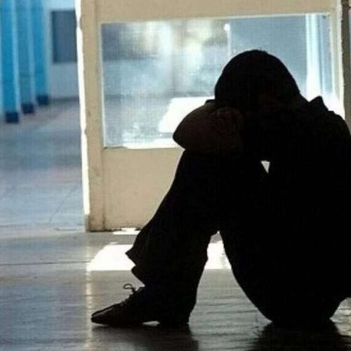 Φρίκη στα σχολεία: Εκατοντάδες καταγγελίες για λεκτική και σωματική βία στον εκφοβισμό μαθητών