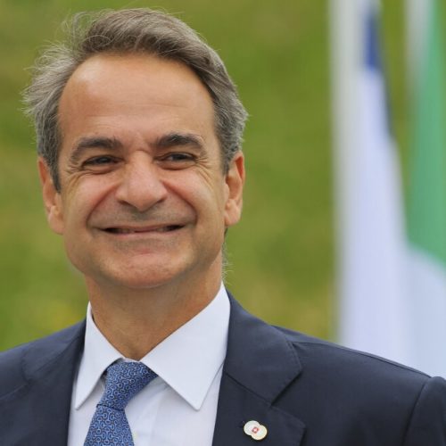 Κυριακάτικη «έκθεση ιδεών από τον πρωθυπουργό: Αλλα λέει στο facebook, άλλα ζουν οι πολίτες