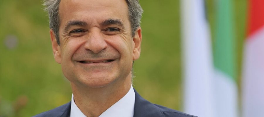 Κυριακάτικη «έκθεση ιδεών από τον πρωθυπουργό: Αλλα λέει στο facebook, άλλα ζουν οι πολίτες