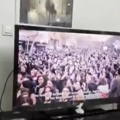 Χακάρισμα σε ιρανικά κρατικά κανάλια: Μετέδωσαν μηνύματα Ρεζά Παχλαβί και πλάνα διαδηλώσεων