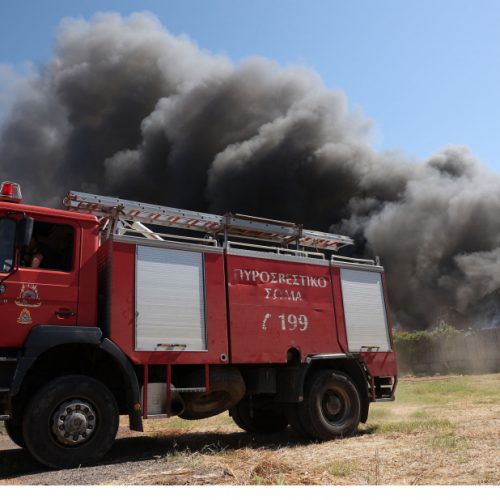 Συναγερμός στην Πυροσβεστική – Μεγάλη φωτιά σε εργοστάσιο ανακύκλωσης στις Σέρρες
