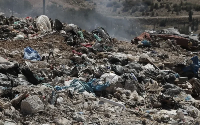 Θεσσαλονίκη: Φωτιά σε χωματερή στο Ωραιόκαστρο