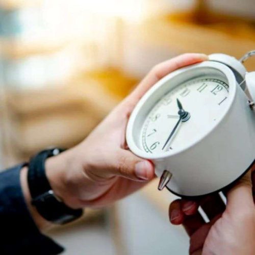 Καλοκαίρι Προ των Πυλών: Πότε αλλάζει η ώρα σε θερινή