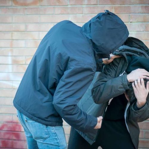 Τρίπολη: Το παιδί που μαχαιρώθηκε βγαίνει από τη ΜΕΘ – Ελεύθερος ο 13χρονος που τον τραυμάτισε