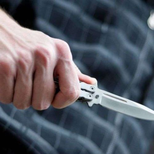 “Δώσε τα λεφτά ή σε μαχαιρώνω”: Σοκάρει η απειλή που δέχθηκε 12χρονος μαθητής στο σχολείο του!