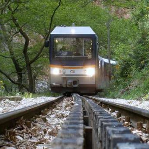 Οδοντωτός: Αμαξοστοιχία ακινητοποιήθηκε ξαφνικά λόγω προβλήματος!