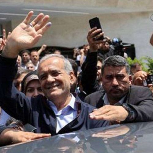 Μασούντ Πεζεσκιάν: «Το Ιράν παραμένει στο «τραπέζι των διαπραγματεύσεων»