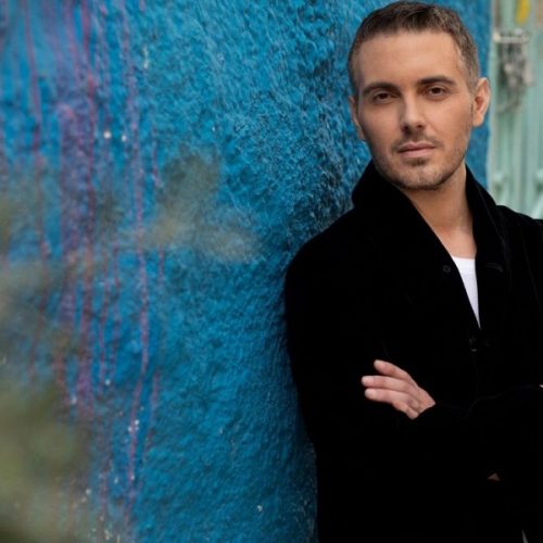 Μιχάλης Χατζηγιάννης: Ανεβαίνει στον Λυκαβηττό για μια «μεγάλη συναυλία»