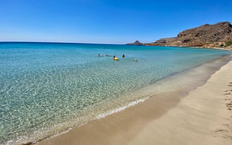 Αίθριος καιρός με ψηλές θερμοκρασίες για την εποχή