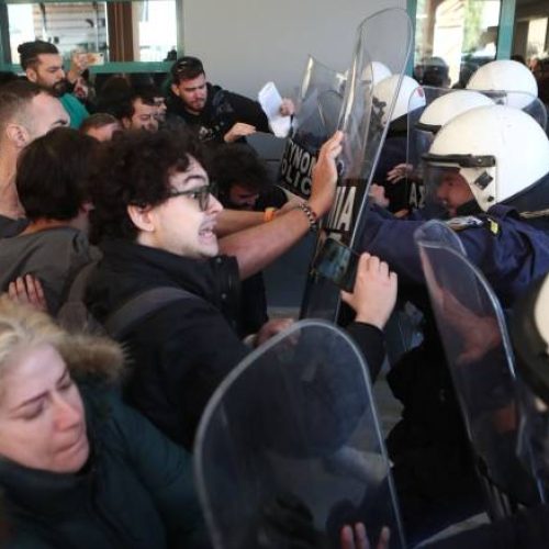 ΕΝΤΑΣΗ ΣΤΟ ΝΟΣΟΚΟΜΕΙΟ ΝΙΚΑΙΑΣ – ΠΡΟΚΛΗΤΙΚΟΣ ΟΠΩΣ ΠΑΝΤΟΤΕ Ο ΓΕΩΡΓΙΑΔΗΣ