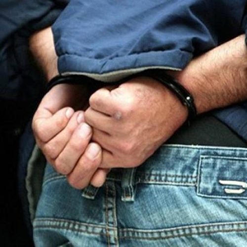 Συνελήφθη αλλοδαπός με όπλα και ναρκωτικά στα Χανιά – «ΤΙ ΚΑΤΑΣΧΕΘΗΚΕ» (ΦΩΤΟ)